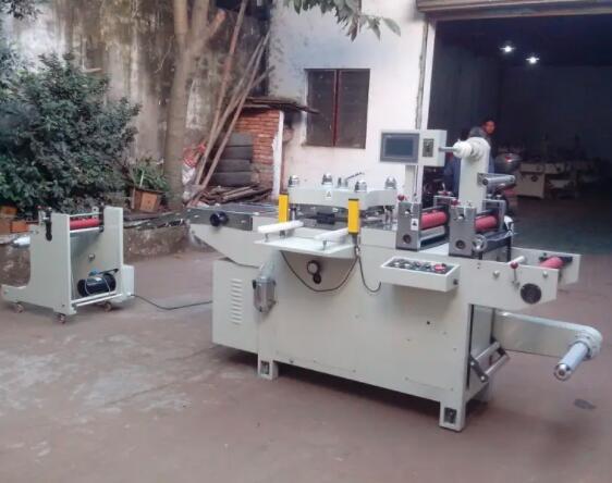 魔術(shù)貼模切機(jī)價格多少錢一臺