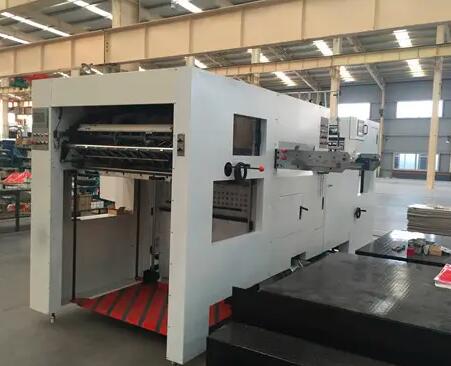 小型全自動模切機(jī)